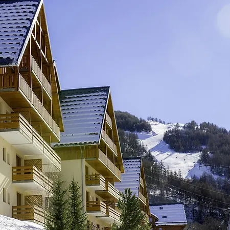 Goelia Les Valoria Aparthotel 3*
